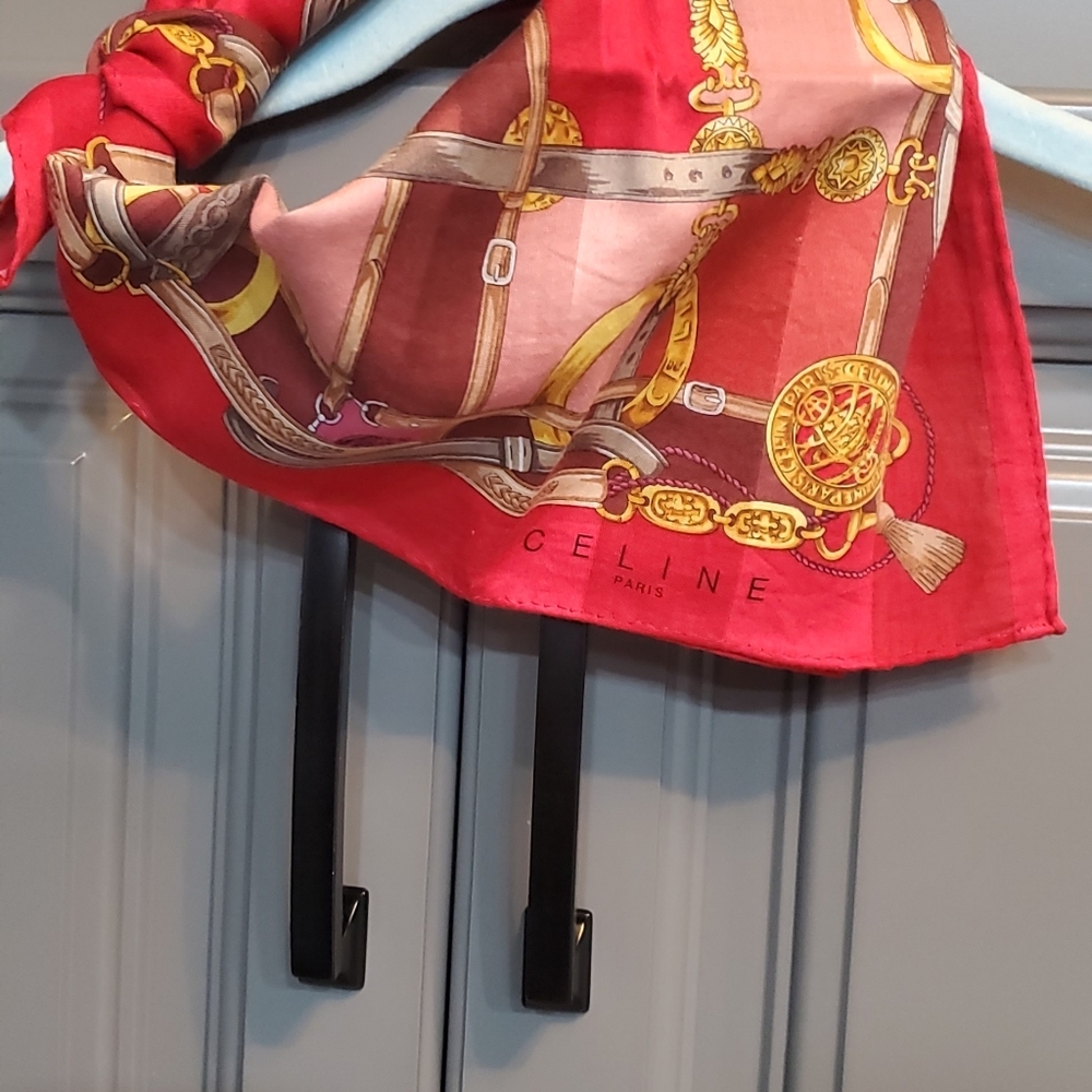 Celine Paris Scarf ❤️Like New!⚜️❤️🤎⚜️ - Picture 3 of 5